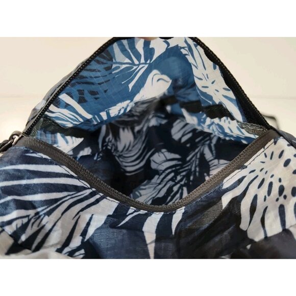 4Monster 63D Traveling Light Packable Backpack Water Resistant 16L Hawaiian Blue - Picture 7 of 8